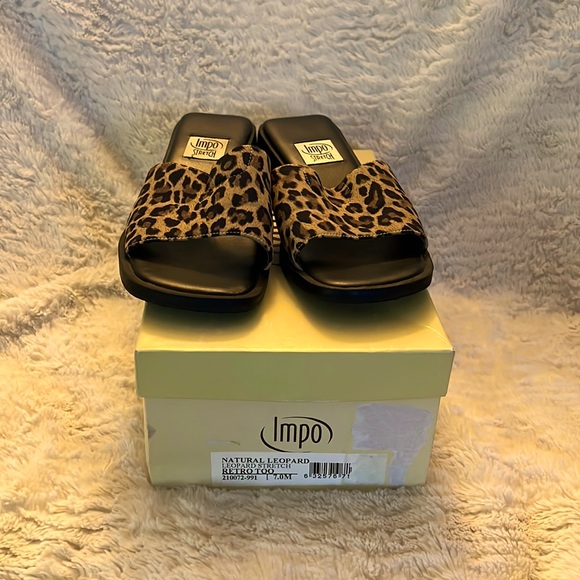 Impo Shoes - Very stylish and comfortable Impo leopard print stretch sandals in a size 7!